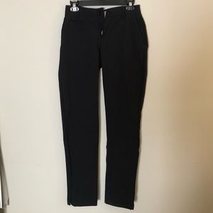 NWT Under Armour Straight Leg Athletic Pants Sz 0